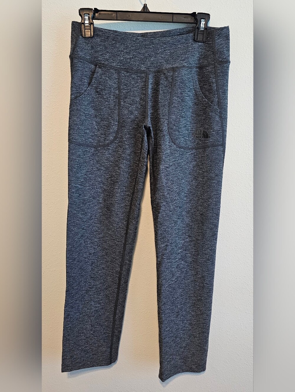 Women’s Northface Cropped Gray leggings, Medium